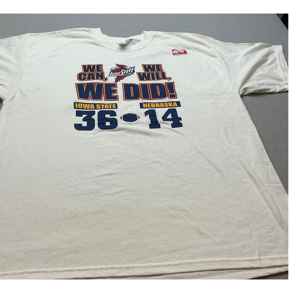 Gildan Iowa State Cyclones vs Nebraska Score T-Shirt XXL White NCAA Football‎
